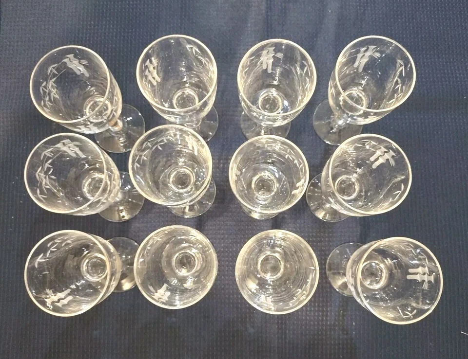 Juego de 12 cordiales de cristal tallado vintage de bambú de Sasaki. MCM Foto 3 de 4