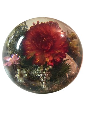 Vintage Dried Flower Bouquet Paperweight Tarax Infinity Products Clear Lucite 3 