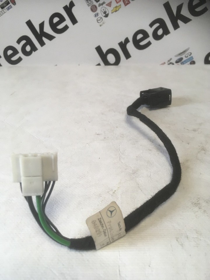 Electric Window Motor Plug Loom Front Left From a Mercedes C Class W203 ...