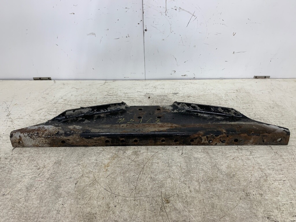 Peterbilt Paccar Crossmember Gusset Lower Bogie C47-1016 From 2017
