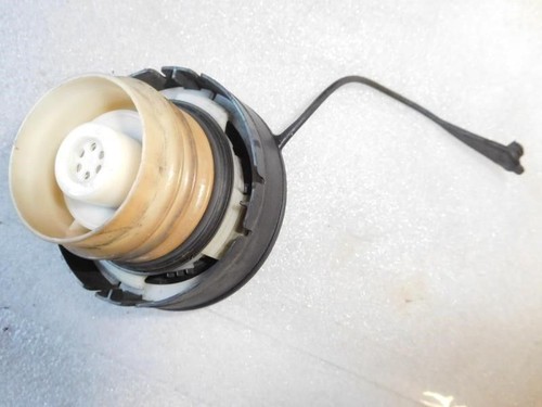 Fuel Gas Cap 2003 LEXUS IS300 IS-300 uHO113 - Picture 2 of 4