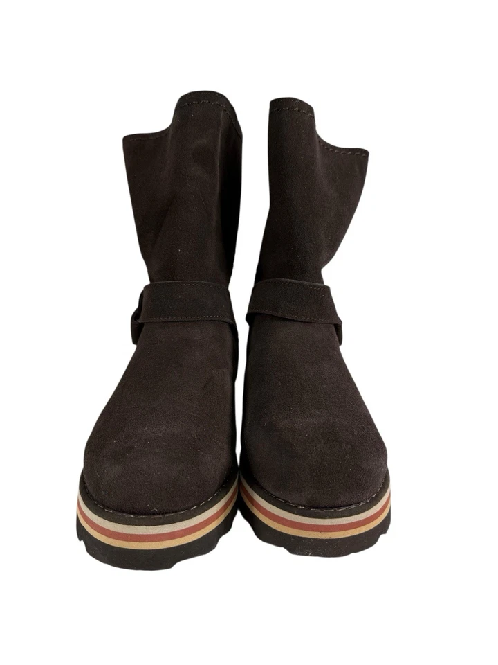 Bota para mujer Bearpaw Platform marrón/multicolor a rayas talla 7 Foto 3 de 4