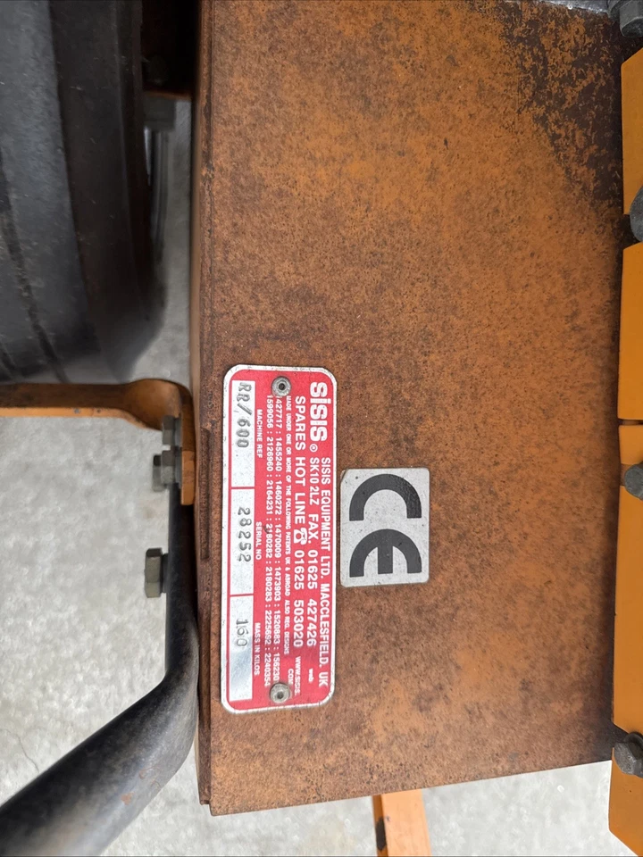 ESCARIFICADOR Y DESTHATCHER SISIS ROTORAKE 600 PARA CAMPOS DEPORTIVOS Y DE GOLFS Foto 4 de 4