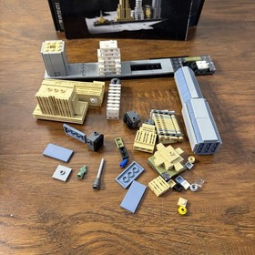 LEGO ARCHITECTURE: New York City (21028) Incomplete w/ Manual