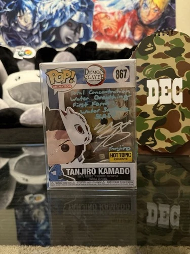 DEMON SLAYER TANJIRO KAMADO HOTTOPIC FUNKO 867 SIGNED BY ZACHAGUILAR