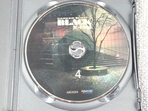2009 Darker Than Black: Volume Four Everyone wears A Mask DVD - Imagen 4 de 5