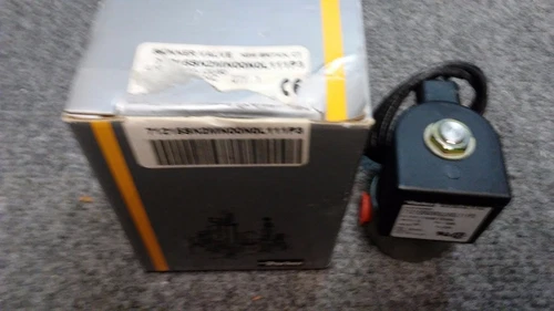 Parker Skinner Valve 71215SN2MN00N0L111P3 - New