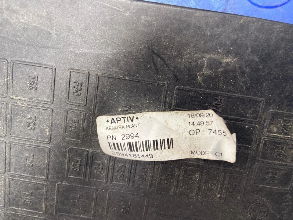 Bloque de conexiones relé caja de fusibles motor Jeep Renegade 15-21 OEM 68303981AA Foto 3 de 4