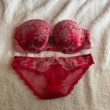 VS Red Lace set 34D/M
