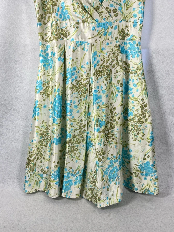 Vestido Talbots Feminino 14 Bege Azul Fit & Flare Decote V Plissado Floral 100% Seda - Imagem 3 de 4