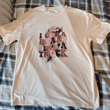 Lainey Wilson Heart Like A Truck Country  Graphic T-Shirt Size Small