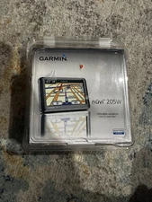 Garmin nüvi 205W Automotive Mountable Bundle