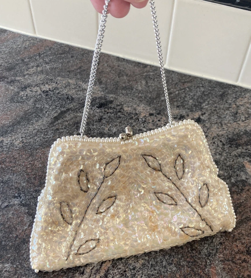 Bolso sin asas vintage de noche con cuentas de perlas y lentejuelas blancas defecto de Japón Foto 2 de 4