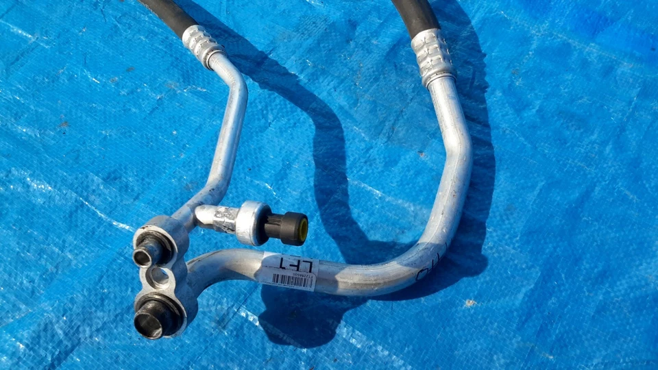 Suction Discharge Line 2010-2011 Chevrolet Equinox GMC Terrain 20908864 OEM Foto 3 de 4