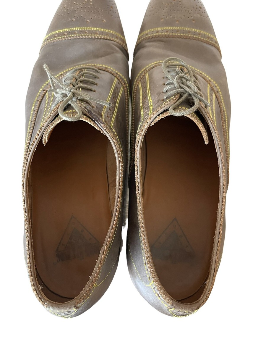 John Fluevog’s Brandenburg the Gateways Oxford in Moss Green. Lightly worn John Fluevog Brandenburg Light Classic Capped Toe Brogue  main image 3