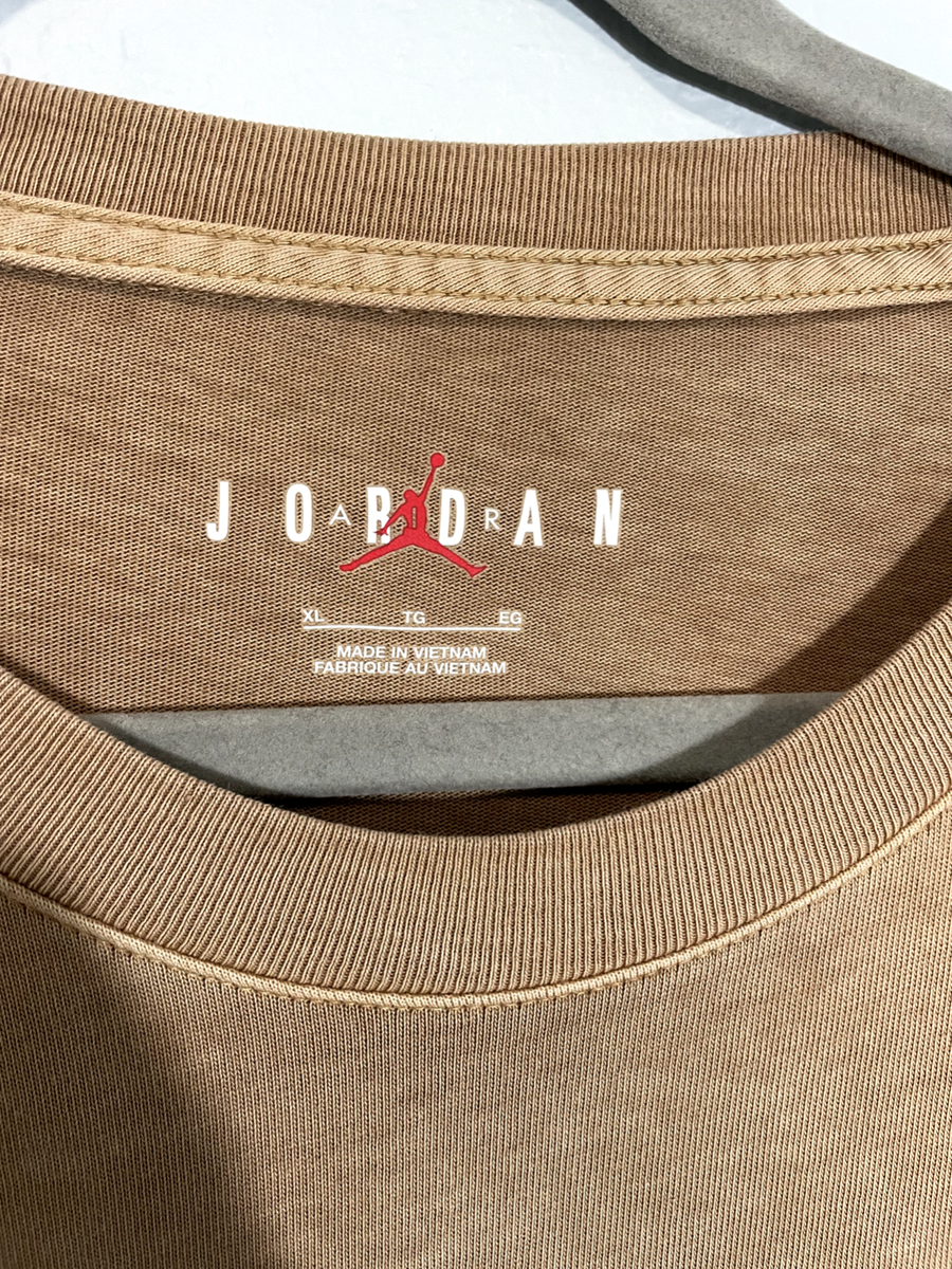 ジョーダン　フライト　ヘリテージ85 Jordan Flight Heritage 85 Mens Short Sleeve Shirt Beige