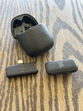 JBL Quantum Stream Wireless USB-C Streaming Wearable Microphone