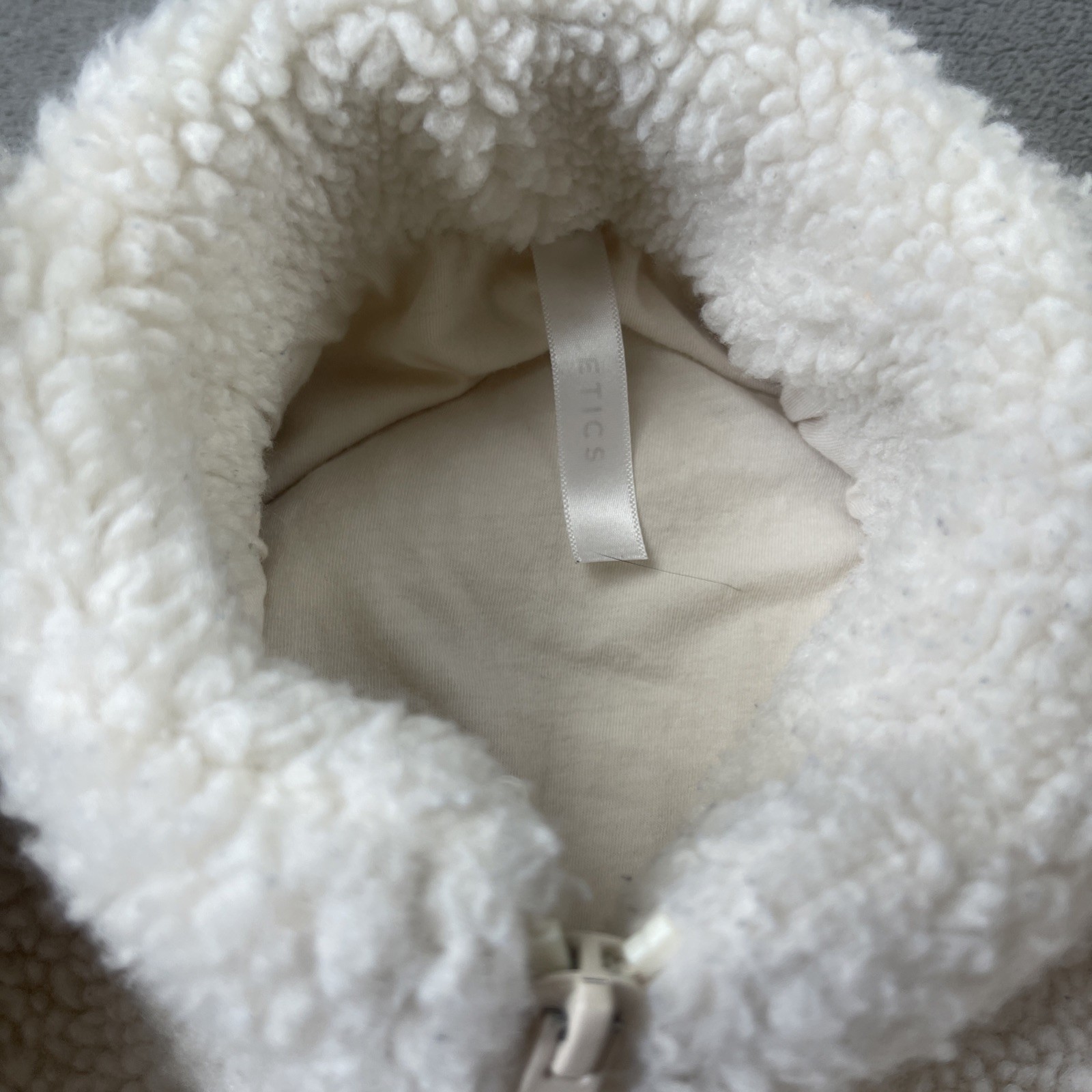 FABLETICS Nelly Sherpa Pullover Jacket Ivory Half… - image 11