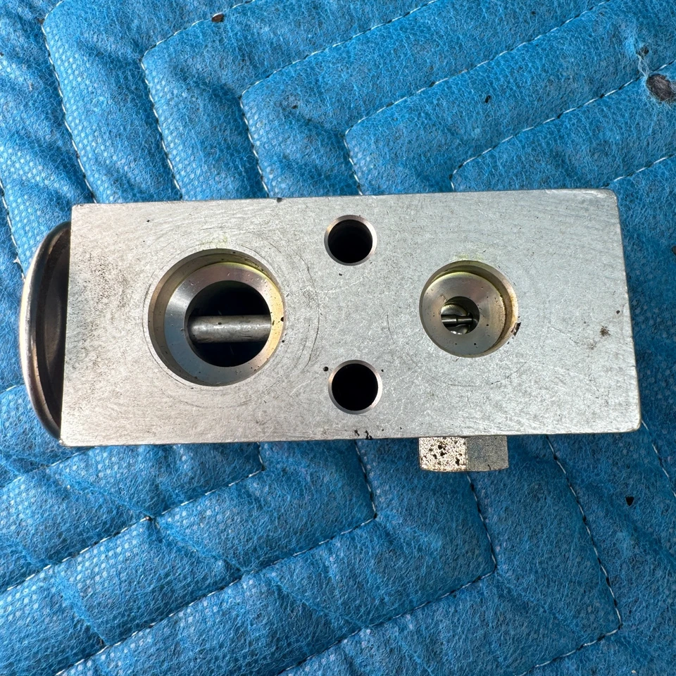 Chrysler TC Maserati 1989-91 válvula de expansión de aire acondicionado adicional OEM 46 K Foto 4 de 4