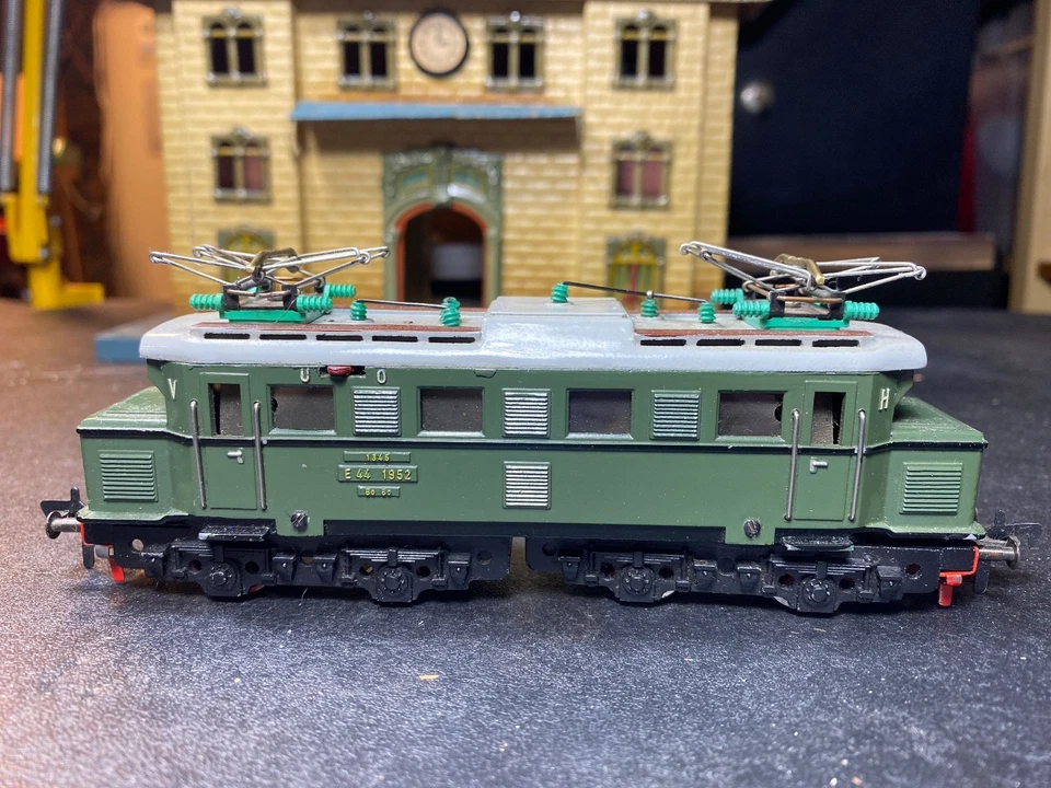 VINTAGE 1953 FLEISCHMANN HO ELECTRIC LOCOMOTIVE NO. 1335-G ORIGINAL BOX - Image 2 of 4