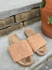 Stars Above 8 Faux Shearling Slide Slippers Beige Cozy Plush Women  s Sandals