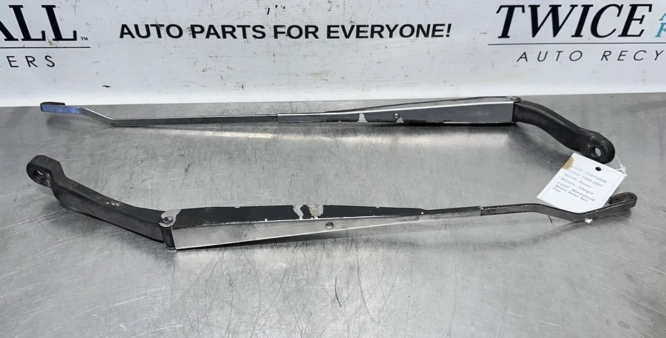 1994-2001 ACURA INTEGRA FRONT WINDSHIELD WIPER ARMS SET PAIR OEM - Image 2 of 4