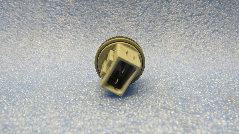 AUDI 100 A6 / VW Passat - Internal Temperature Sensor Sensor 4A0820539A HELLA... - Image 3 of 4