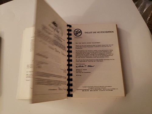 The White House Volunteers Cookbook 1st Ed Vtg 1987 - Picture 13 of 21