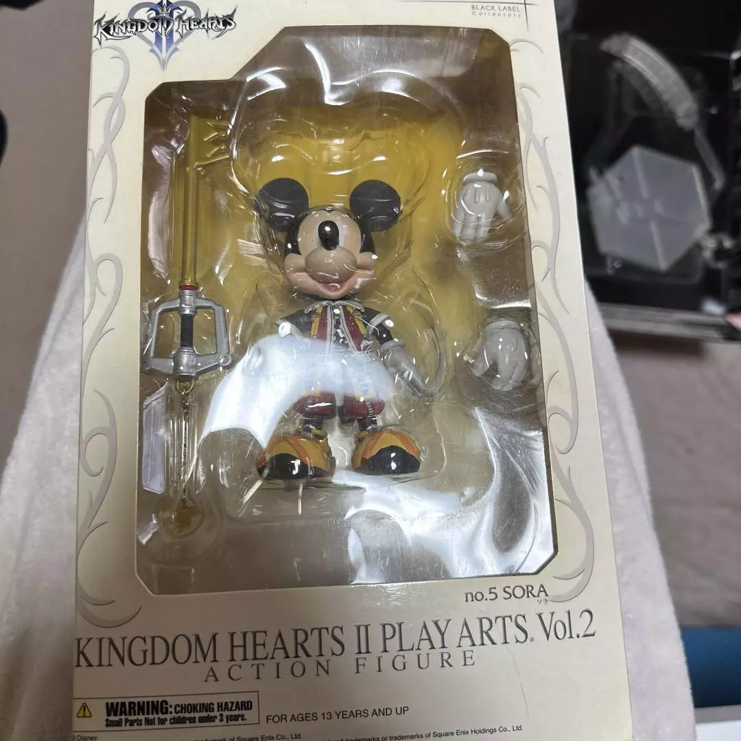 King Mickey Action Figure Kingdom Hearts Play Arts 