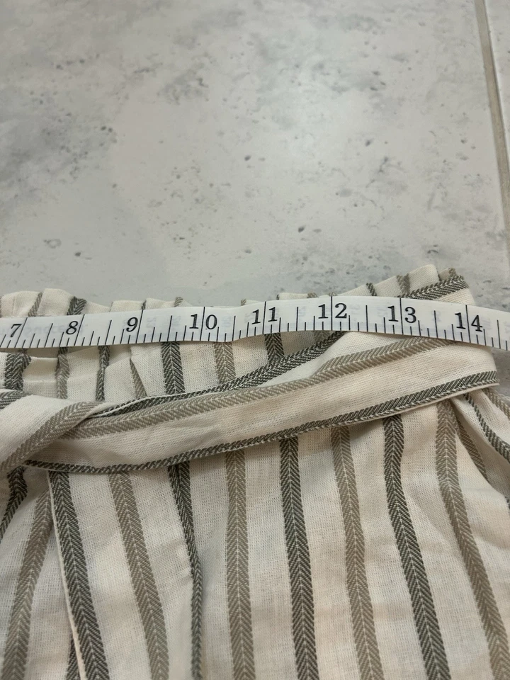 Shorts BCBG Generation tamanho S gravata praia verão bege listrado verde marrom novo com etiquetas - Imagem 3 de 4