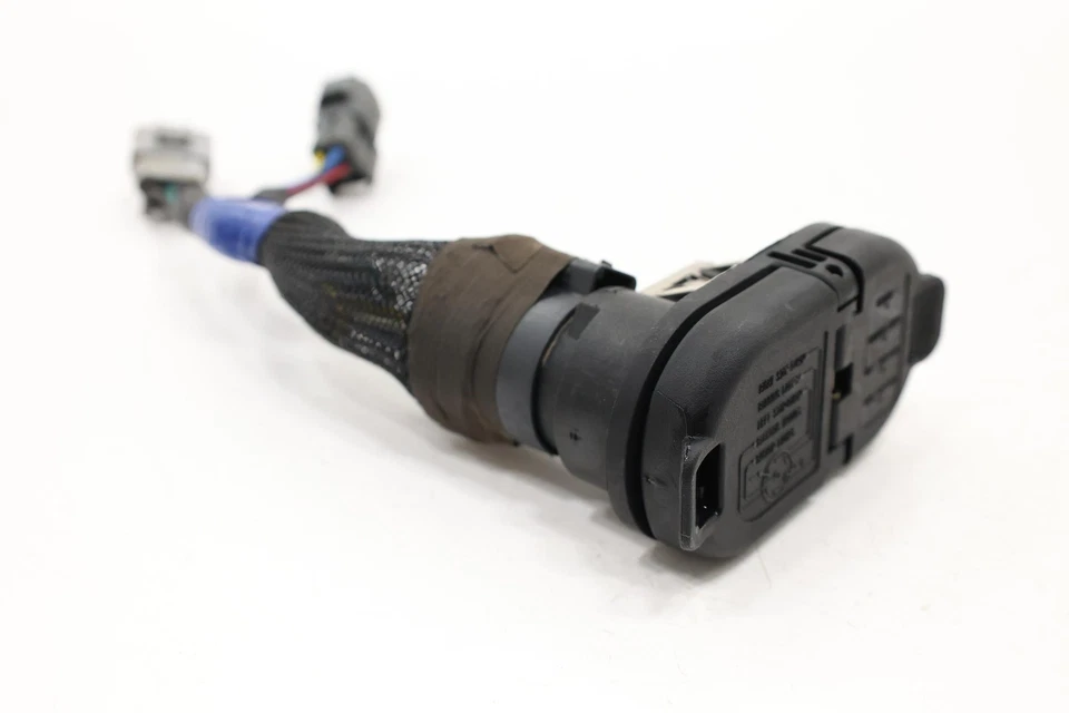 2020 丰田 4RUNNER Misc. 电气部件 82169-0w020 — 第 2/4 张图片