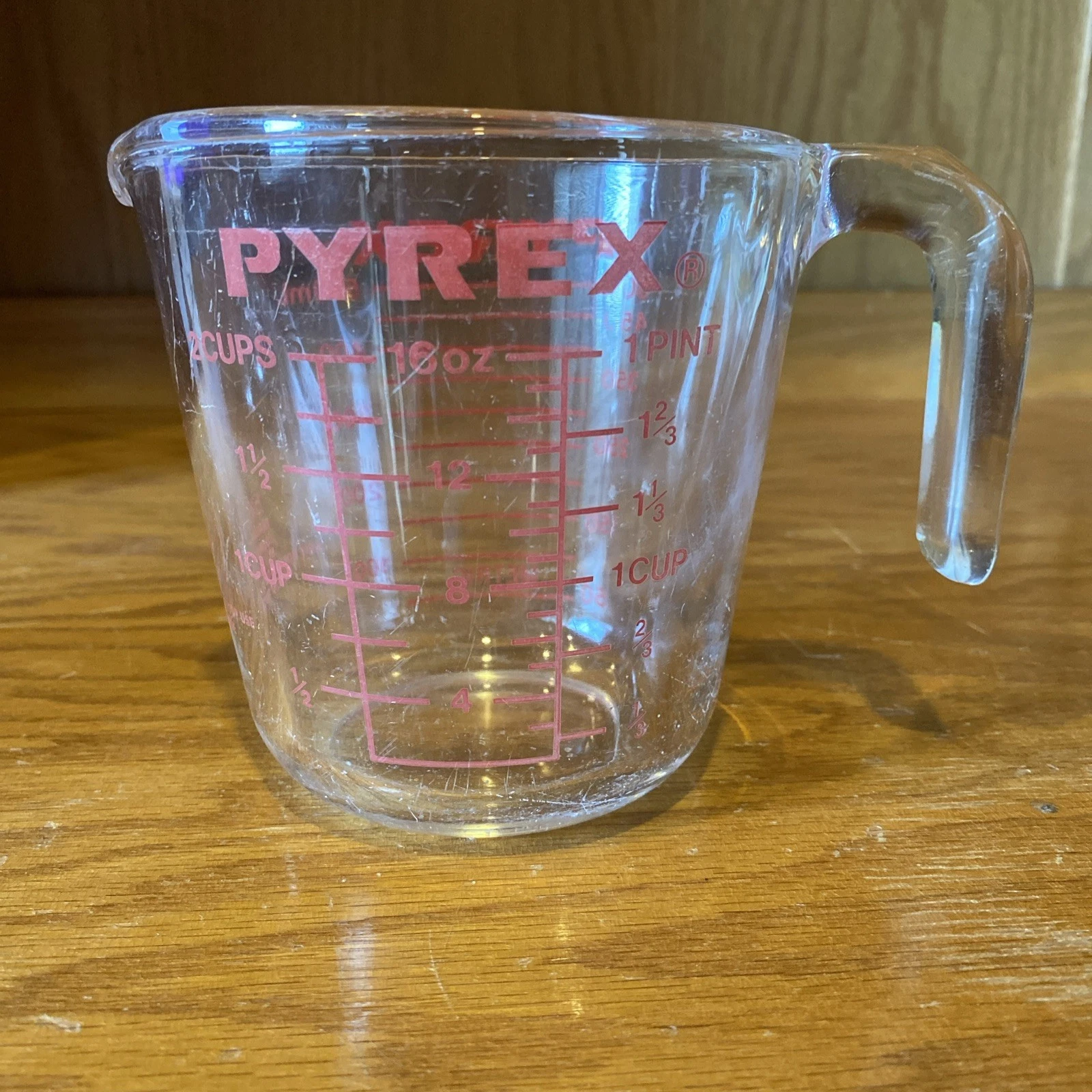 PYREX 516 Glass Measuring Cup Red Lettering Open Handle 2 Cup Vintage