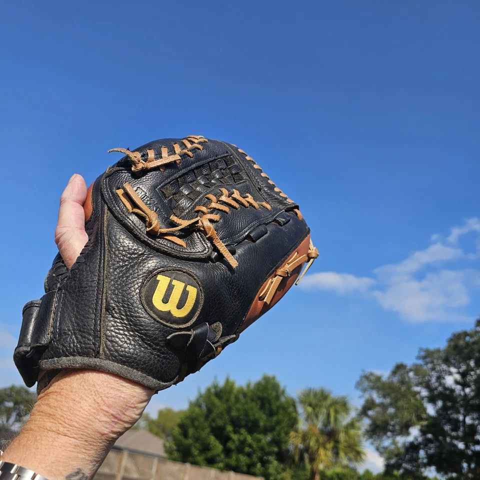 Guante de béisbol Wilson A0675 B5 135 softbol negro/marrón 13,5" cuero derecho Foto 4 de 4