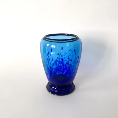 Vase Art Déco en verre soufflé de Marcel Goupy - Décor bleu tacheté, vers 1920 - Photo 1/4