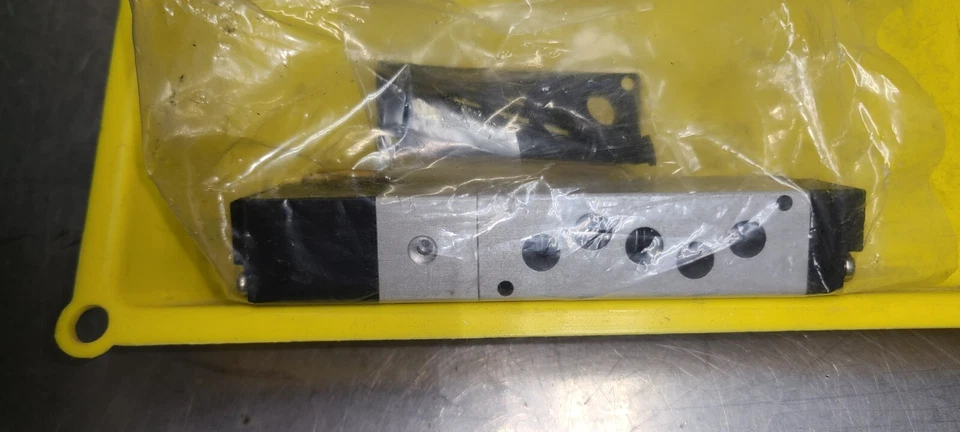 Válvula de ar solenóide Parker Taiyo tamanho pequeno SR552-RMM1RK **NOVA** - Imagem 4 de 4