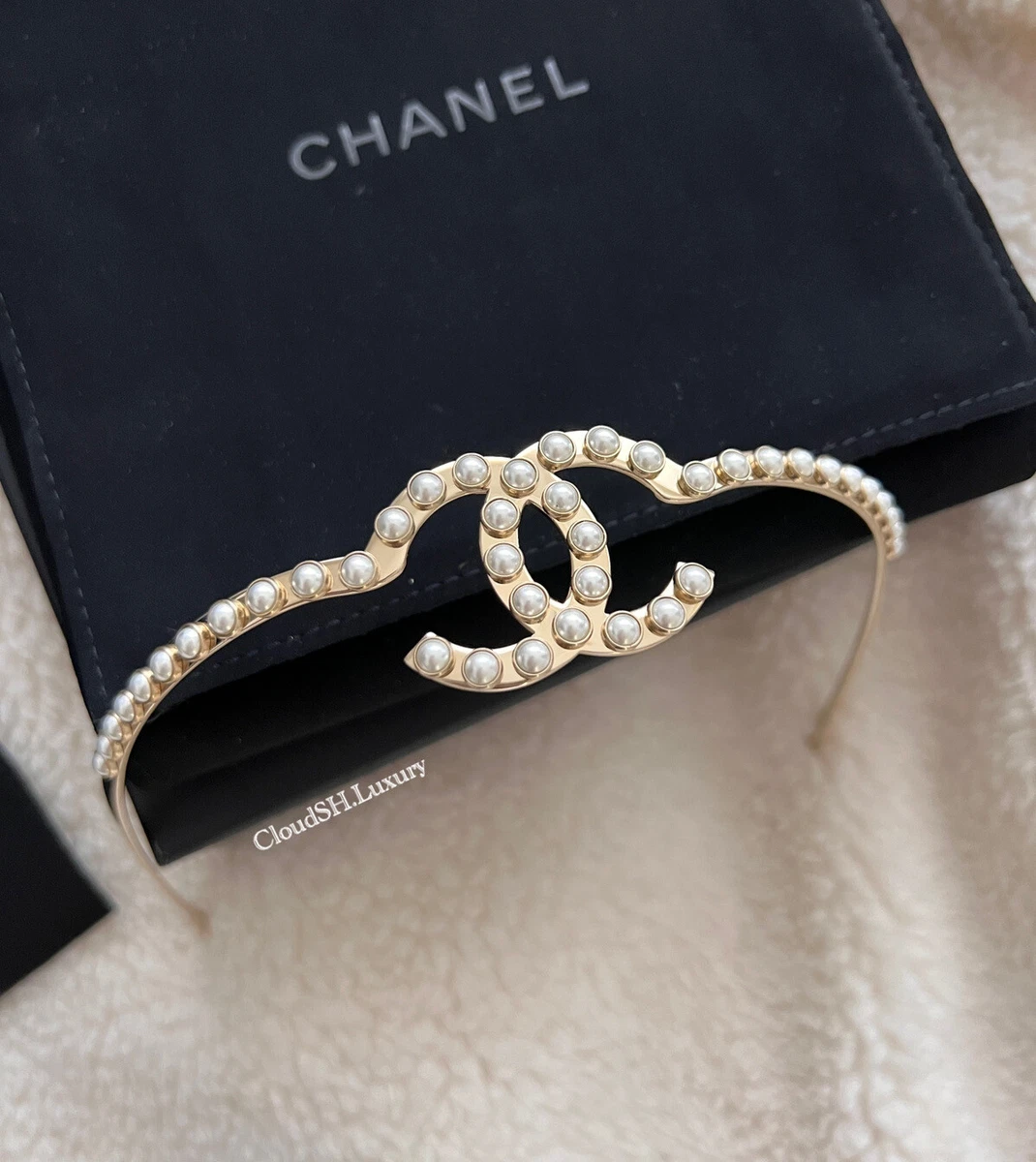 Chanel outlet pearl barrette