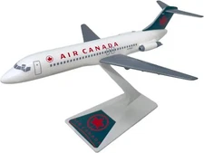 Flight Miniatures Air Canada Douglas DC-9 Desk Top Display 1/200 Model Airplane