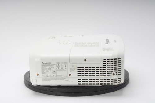 Panasonic PT-VZ580 LCD Projector - AS IS For Parts or Repairs - Photo 4/5