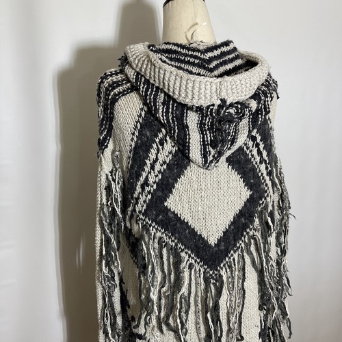 FREE PEOPLE Show Me The Way Geo Fringe Cardigan S ASO Madison Montgomery - Picture 5 of 11