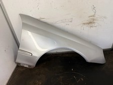 Kotflügel rechts Mercedes CLK W209 A209 C209 744 Brillantsilber Kotflügel rechts Mercedes CLK W209 A209 C209 744 Brillantsilber