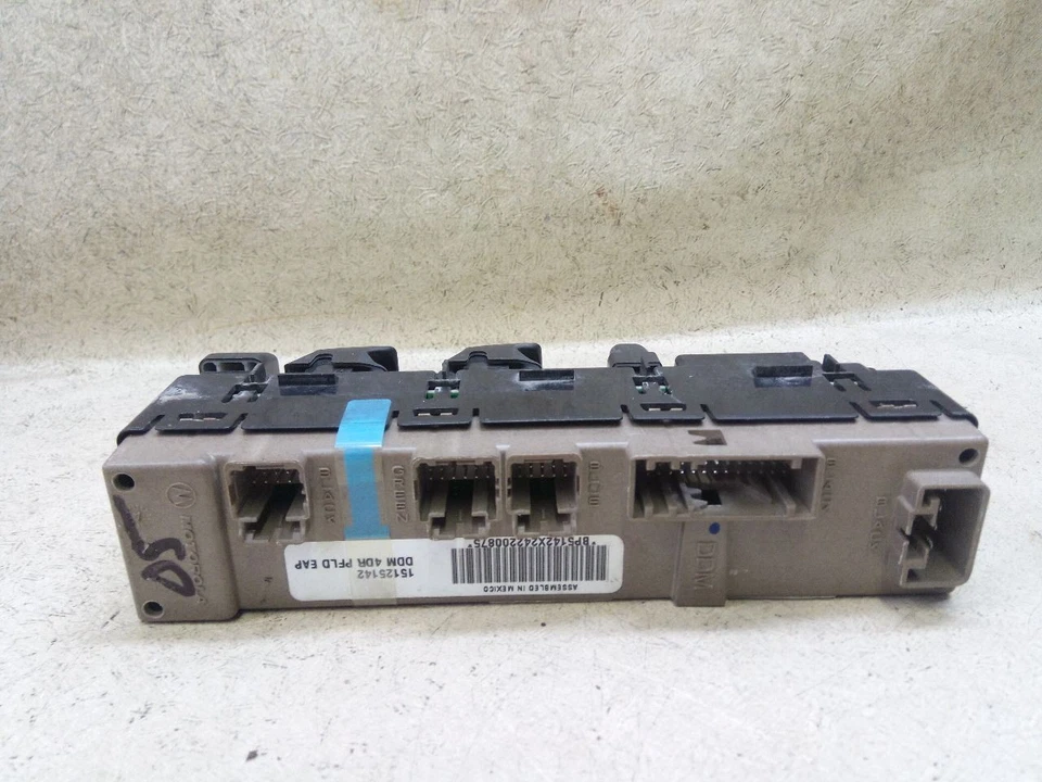 Interruptor de ventana principal de la puerta delantera izquierda del conductor para 03-06 Chevrolet Avalanche w62 Foto 4 de 4