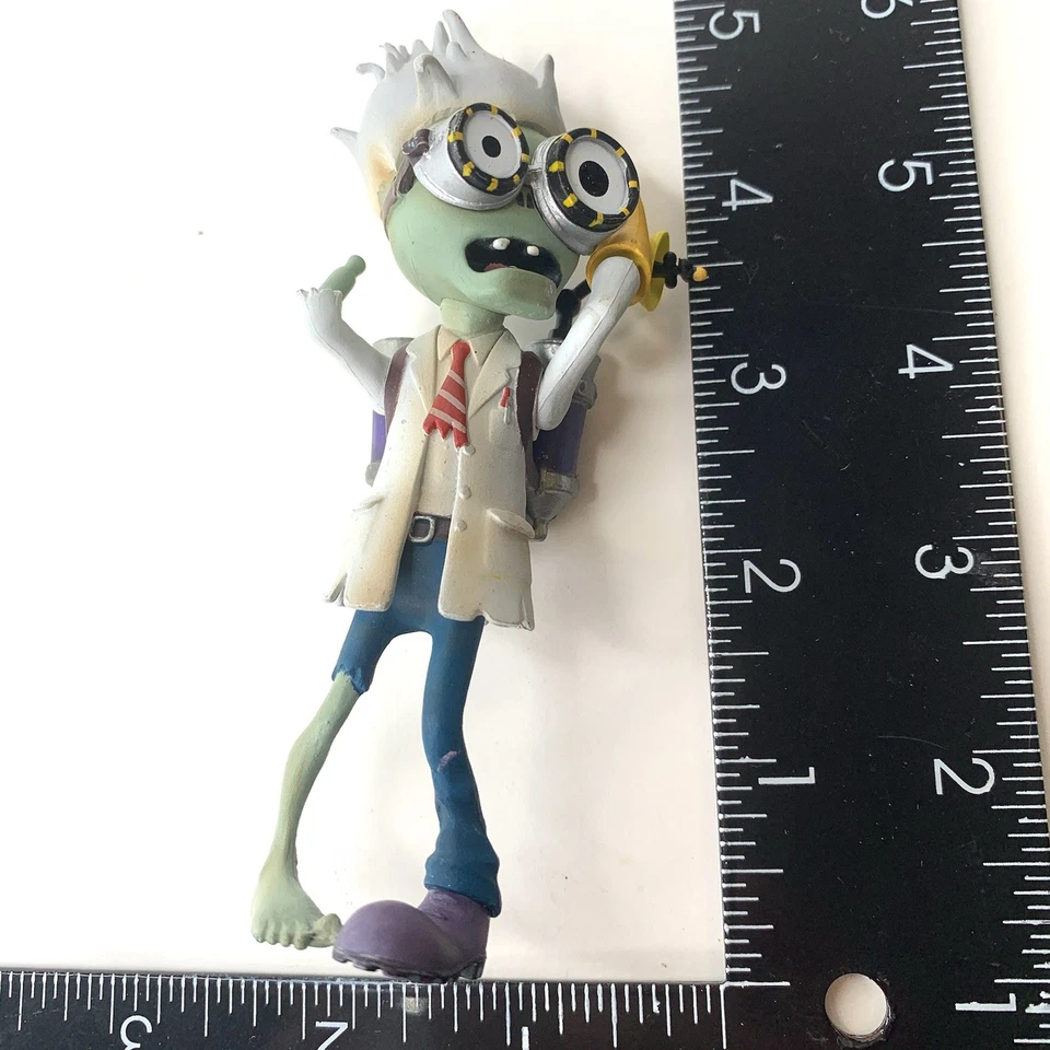 Экшн-фигурка Plants Vs Zombies Scientist Zombie игрушка Diamond Select Missing Hand - Изображение 3 из 3