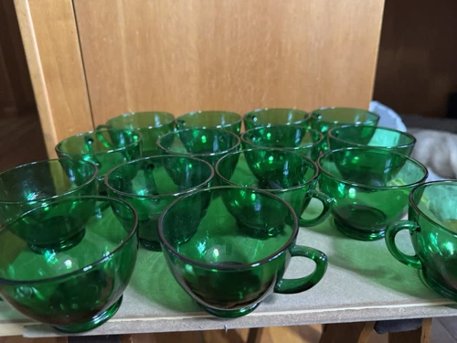 Lot Of  13 Vtg Anchor Hocking Forest Green Glass Punch Mugs Cups Tea Set