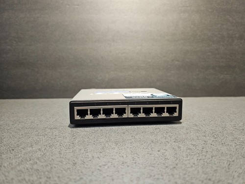 LINKSYS CISCO 8-Port 10/100Mbps SD208 Network Ethernet Switch + Power Supply - Picture 4 of 10
