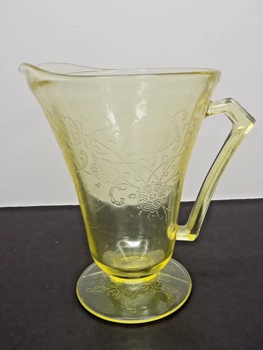 Hazel Atlas Florentine Poppy #2 Yellow Depression Glass 7-1/2" Footed Pitcher