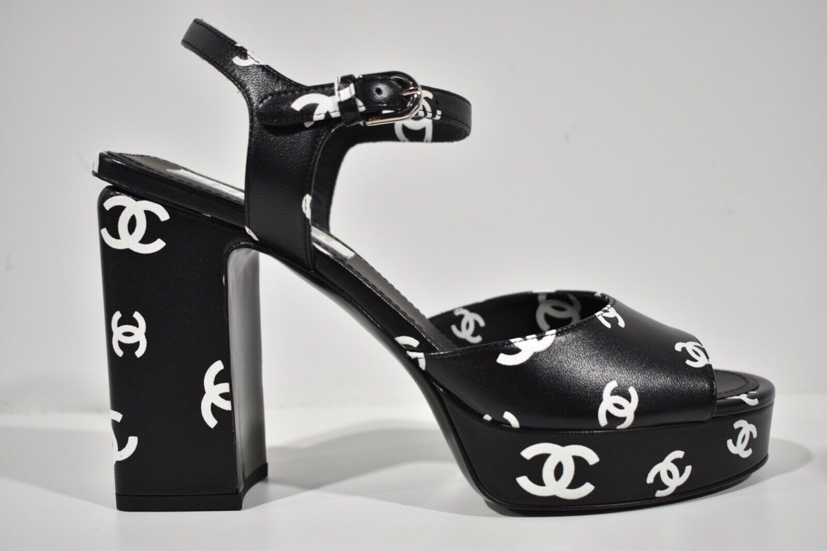 シャネル CHANEL サイズ表記「36」23センチ 黒×白 エナメル Chanel 22S Black White Lambskin CC Logo Platform Strap Block