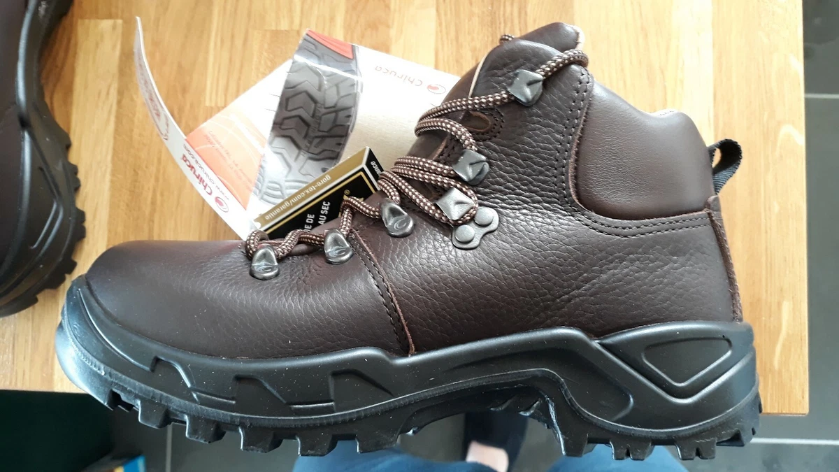 Nubuck top walking boots