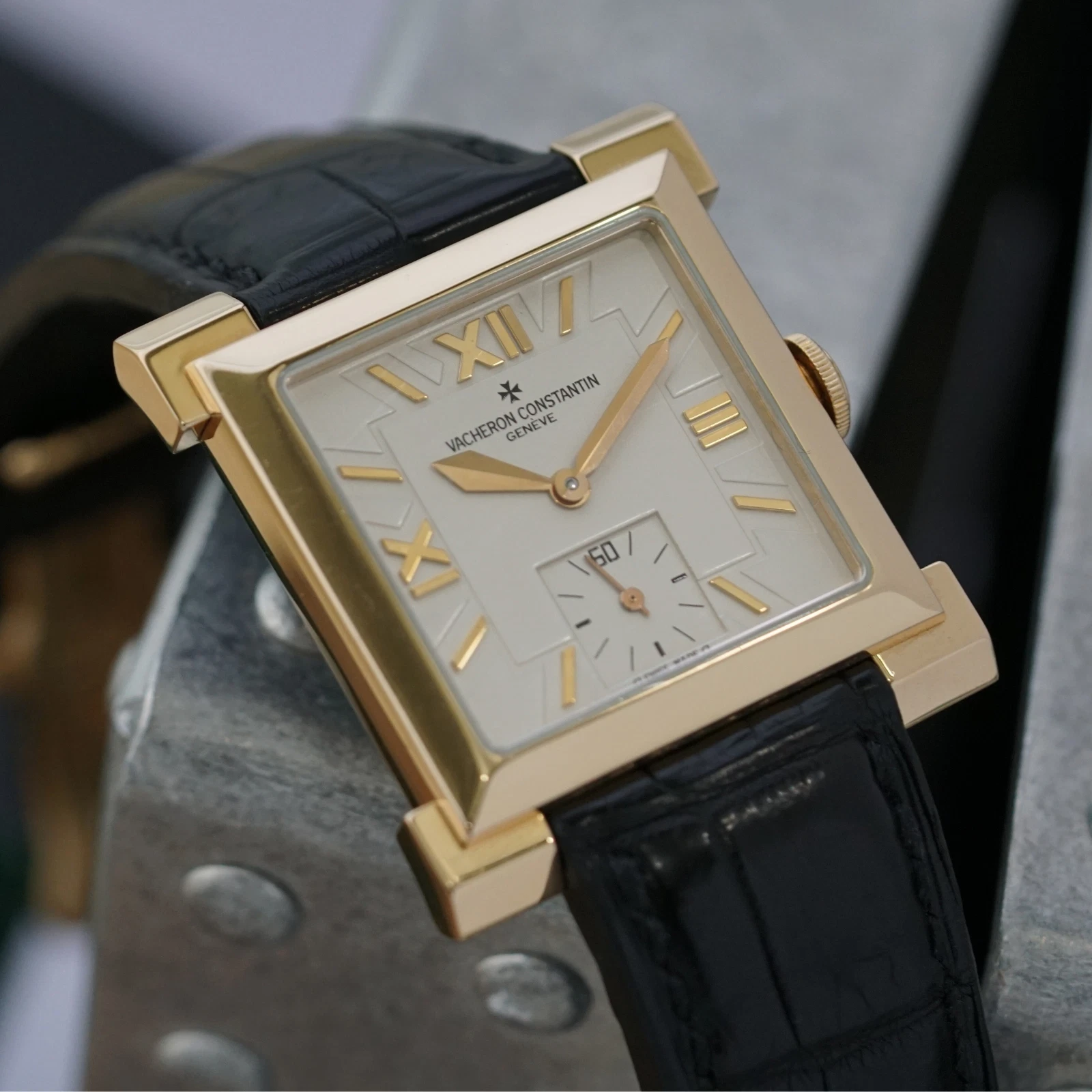 Vacheron Constantin — Vacheron Constantin 91030 Carre Historique 18k Yellow Gold Manual Wind 2000s