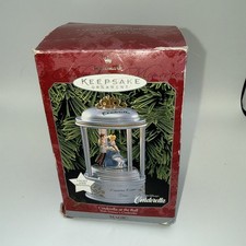 ** VINTAGE ** Hallmark 1998 CINDERELLA AT THE BALL Magic Ornament Light And Move