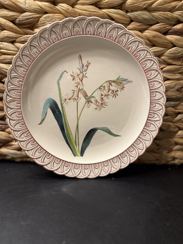 Vintage Copeland Spode Botanical Embossed 8.25” Plates Set of 3 Floral Plates - Picture 4 of 8